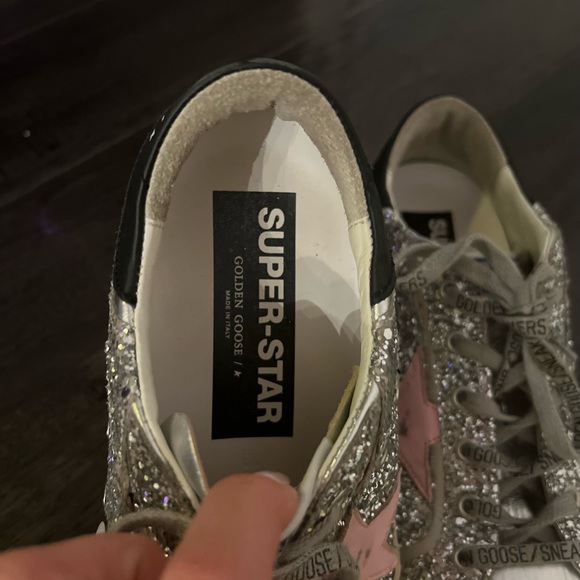 GOLDEN GOOSE Superstar distressed metallic glittered leather sneakers - Picture 7 of 10